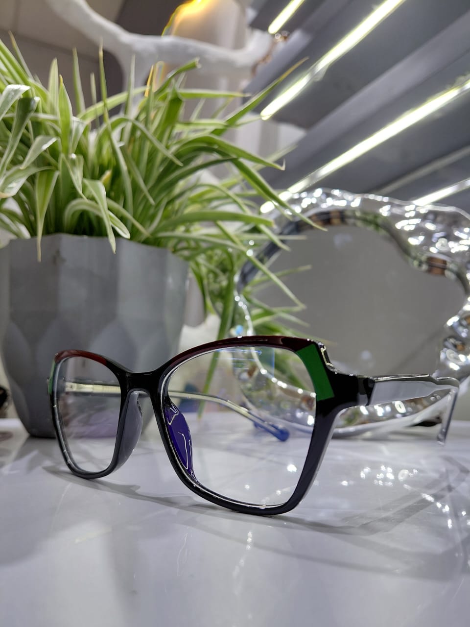 OPTICLINIC 5709