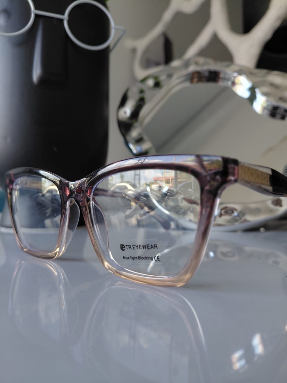 TR EYE WEAR