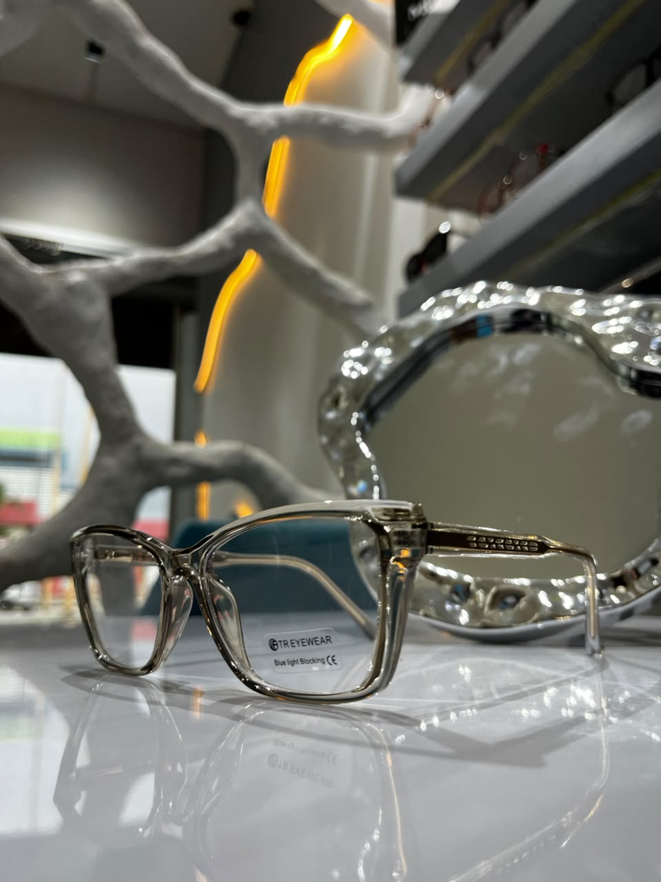 TR EYEWEAR 